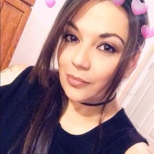 Meet your Posher, Adriana